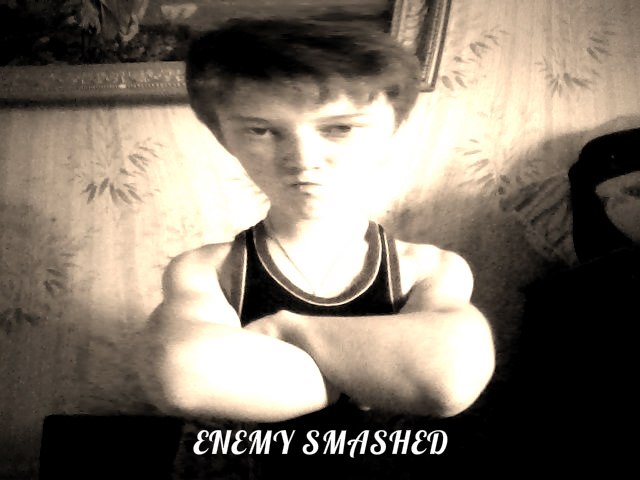 Enemy - А, я Глад!Да я глад! Повсюду трупы, крик и мат! Я заряжаюсь ПЫЩ ПЫЩ ПЫЩ!!!xD